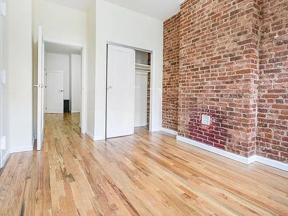2nd image of 293 Grove St APT 1R