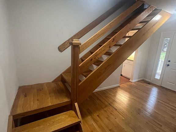 2nd image of 5119 W Wendover Ave