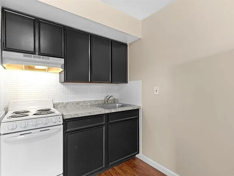 1255 Cunningham Ave #8 — Photo 3
