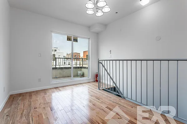 Rented by EXR | media 11