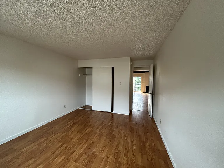 15280 Macadam Rd S #E303 — Photo 9