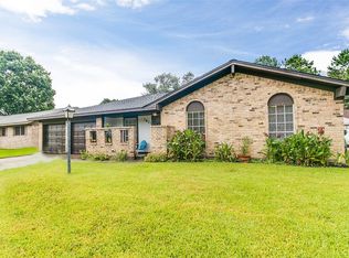 1821 Lazy Creek Ln, Pearland, TX 77581