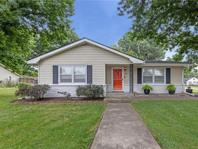 607 S Elm St, Louisburg, KS, 66053