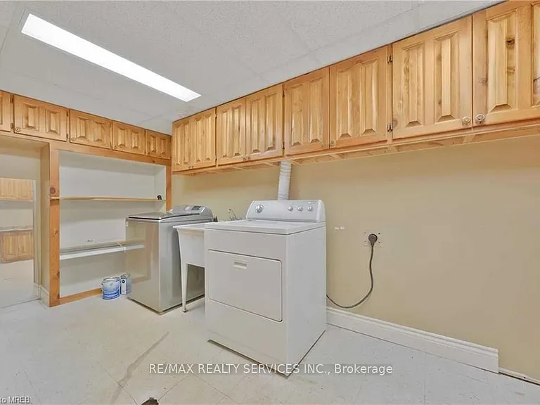 675 Inverness Ave — Photo 10