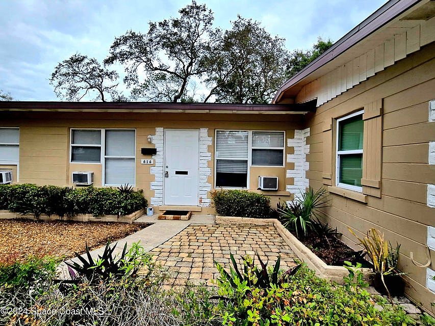 1st image of 616 Shady Ln #1
