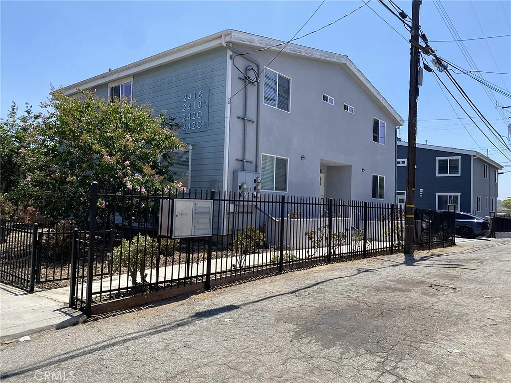 4 bed, 1425 sqft, $3,750 — Photo 2