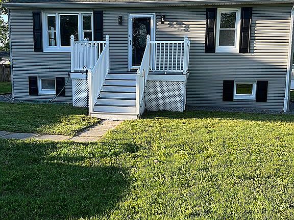 2nd image of 384 South Dr