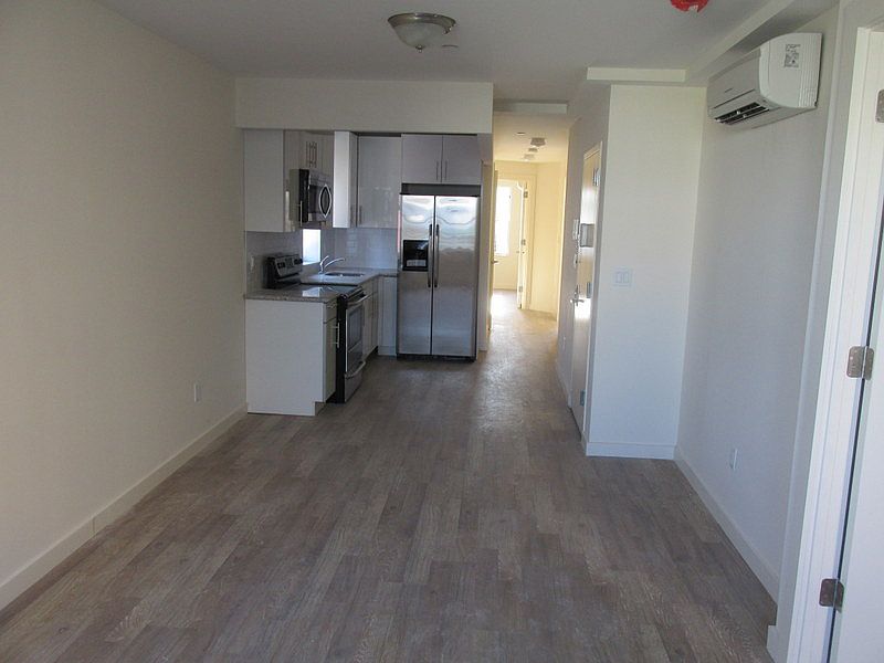 1st image of 2825 W 15th St APT 3