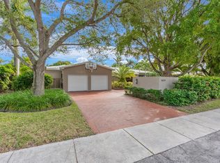1624 Middle River Dr, Fort Lauderdale, FL 33305