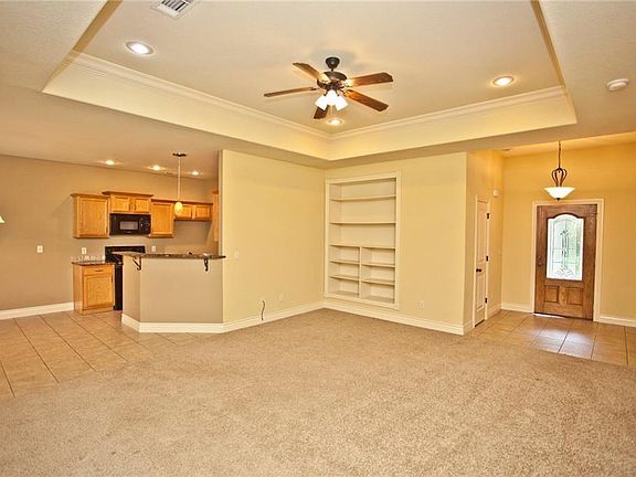 4th image of 4 Baker Dr
