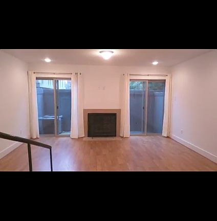 5th image of 3321 Oak Grove Ave APT C