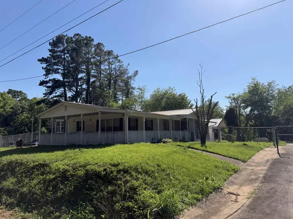 85 Ammons Rd, Selmer, TN 38375