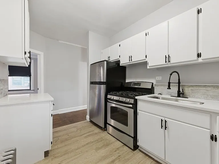 7828 S. Drexel Ave — Photo 29