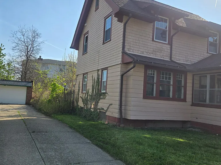 1737 Avalon Rd — Photo 7