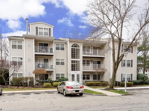 35 Brookside Ln #8422, Mount Arlington, NJ 07856