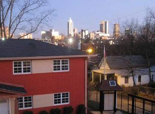 693 Dalvigney St NW APT 111, Atlanta, GA 30318