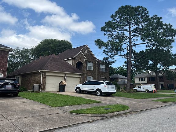 3rd image of 15527 Constitution Ln