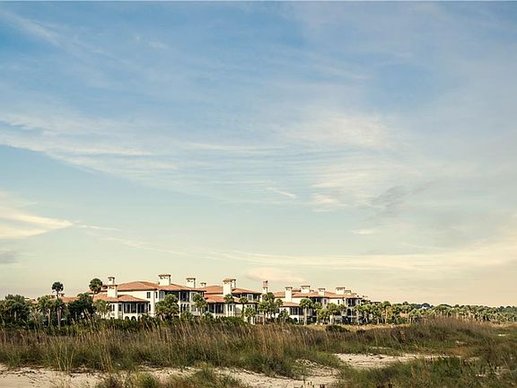 5th image of 200 Beach Club Ln