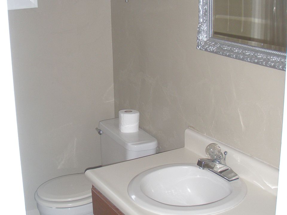 Upstairs bathroom 