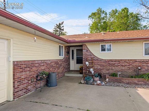 5th image of 2408 Bandelier Dr