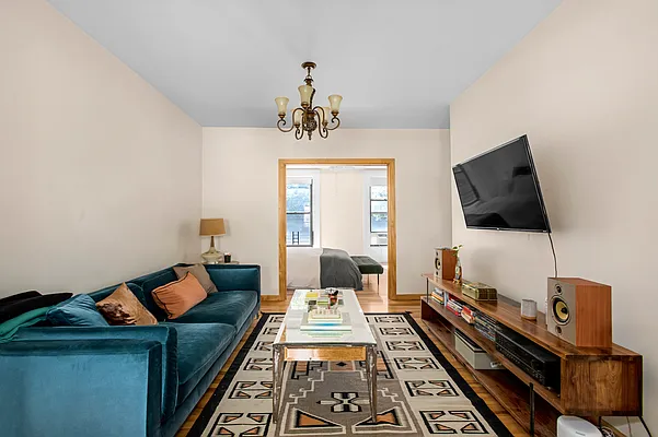 Rented by Compass | media 7