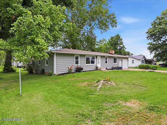 2nd image of 505 E Brockman Ave