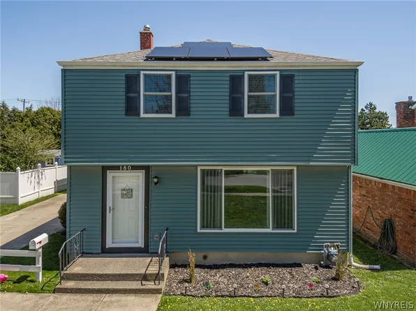 180 Woodcrest Dr, Buffalo, NY 14220