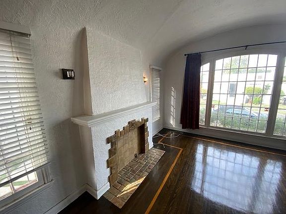 5th image of 3220 W 46th St