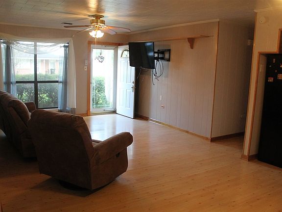 4th image of 209 Bellaire Dr