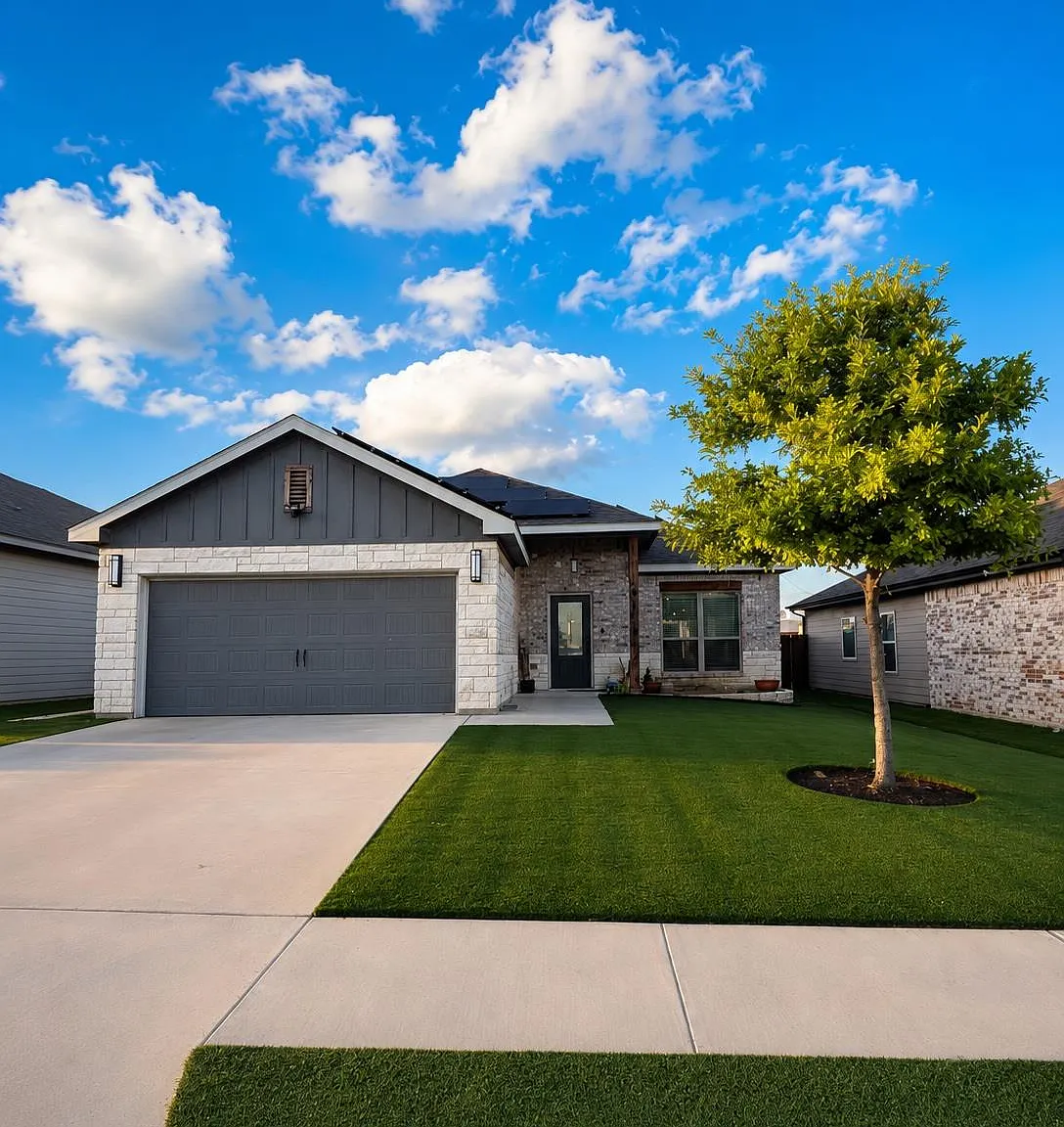 3 bed, 2.0 bath, 1452 sqft, $1,800 — Photo 1