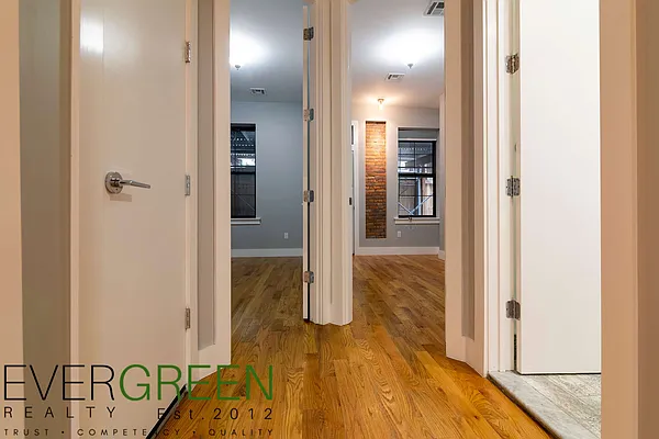 Rented by Evergreen Apartments BK | media 41