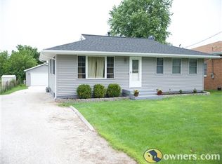 10111 W Route 150, Edwards, IL 61528