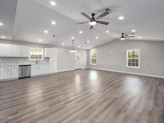 5th image of 385 Ammons Rd
