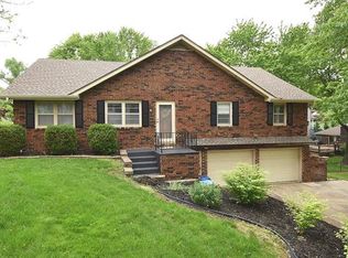 9804 NW 82nd St, Weatherby Lake, MO 64152