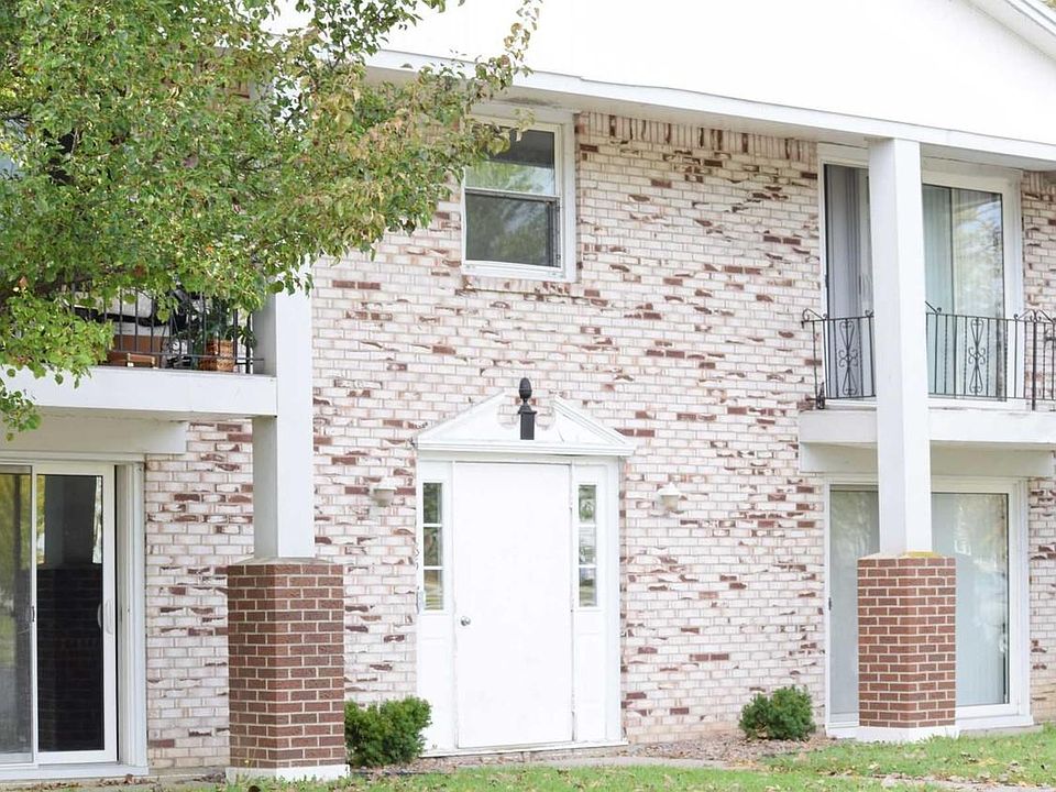 1st image of 69 W Summerset Ln APT 3