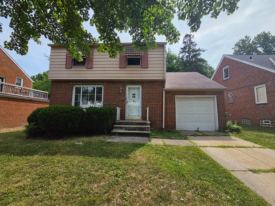 1361 Villa Dr