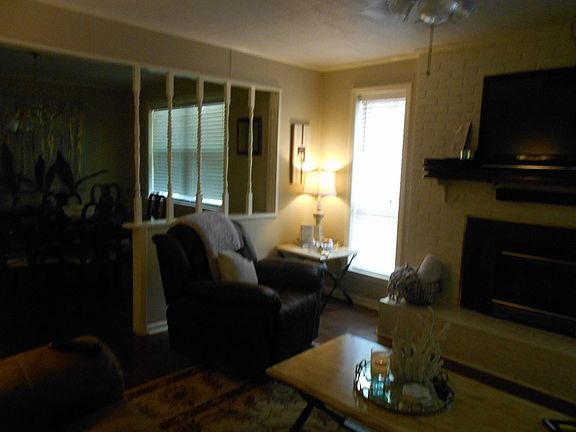 2nd image of 994 Thomas E Jolly Dr W