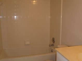 4 Westminster Dr, Asheville, NC 28804