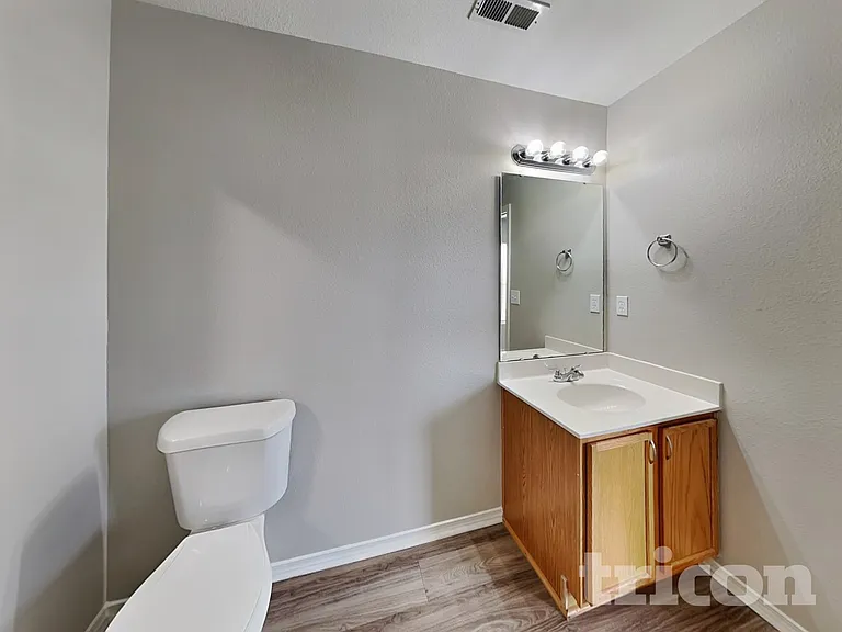969 Willow Creek Dr — Photo 9