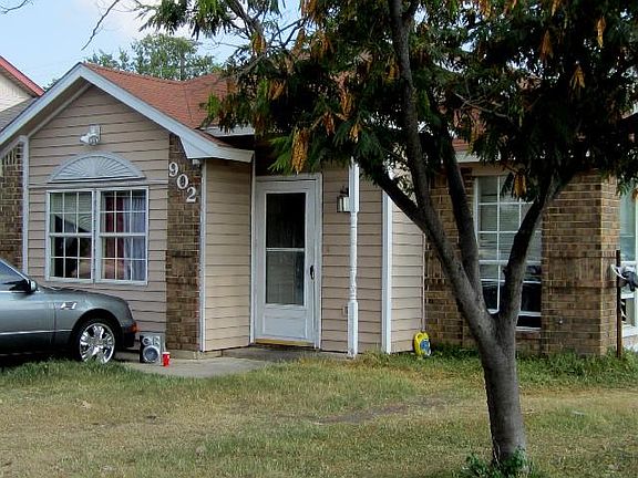 2nd image of 902 Haynes Dr