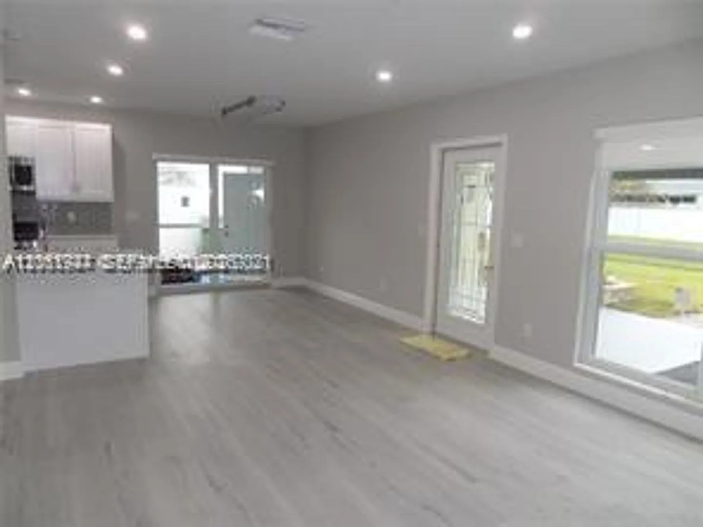 6540 W 11th Avenue 0, Hialeah, FL 33012 - 6430 — Photo 2
