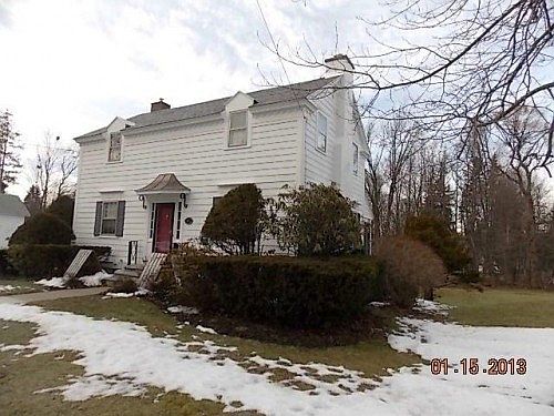 3rd image of 94 McMaster St