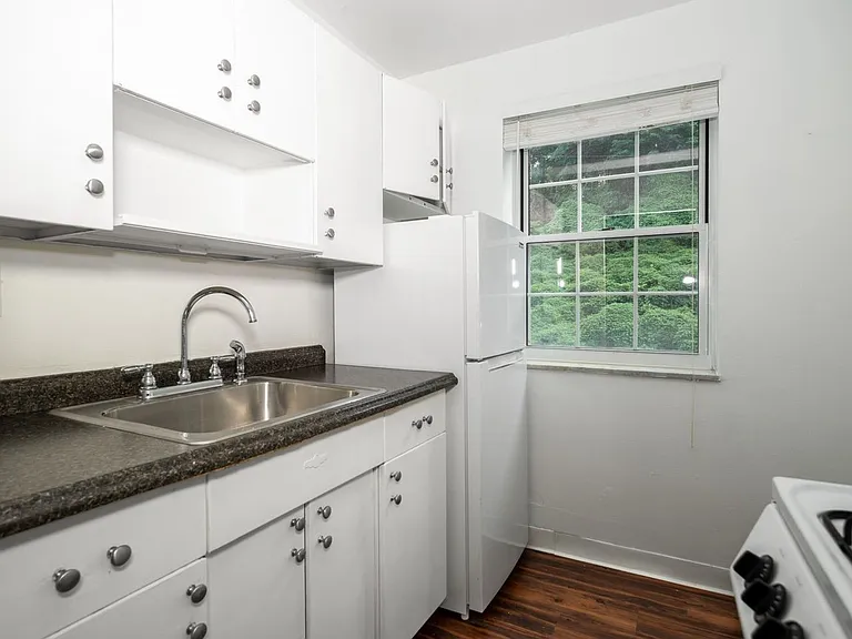 5426 Fifth Avenue — Photo 92
