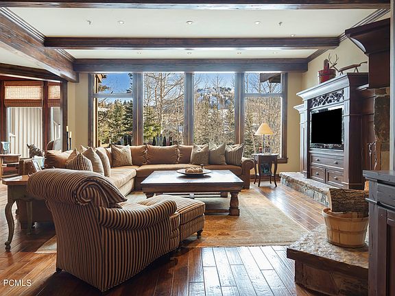 4th image of 7915 Aster Ln