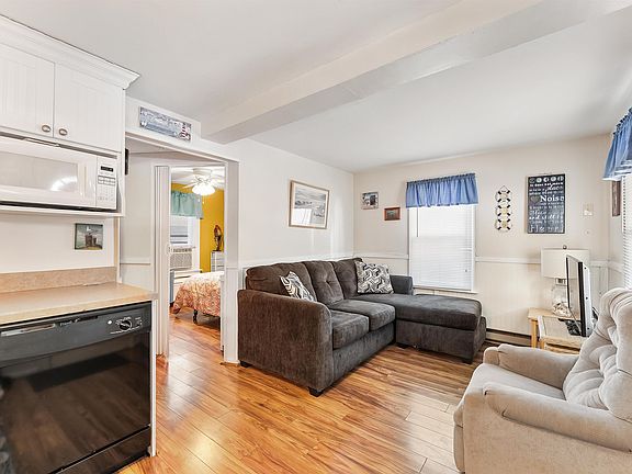 4th image of 116 E Cresse Ave #5