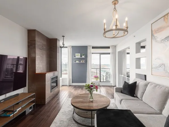 11 E Royal Ave #1603, New Westminster, BC V3L 0A9