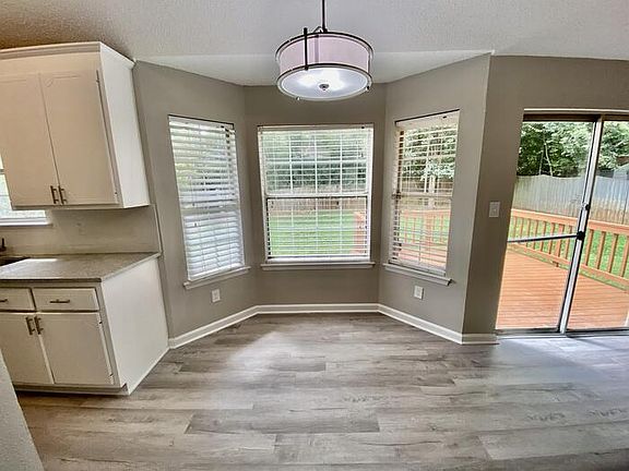 5th image of 103 River Oaks Dr NW
