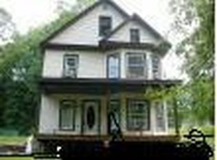 121 Pond Rd, Hamlin, PA 18427