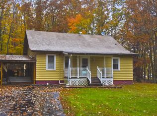 2214 Cramer Rd, Bushkill, PA 18324