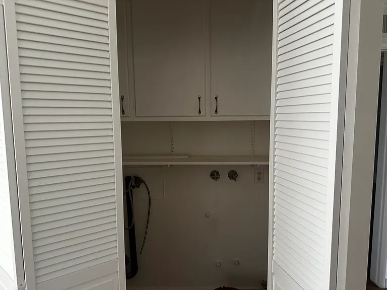 741 Barris Dr #1/2 — Photo 3